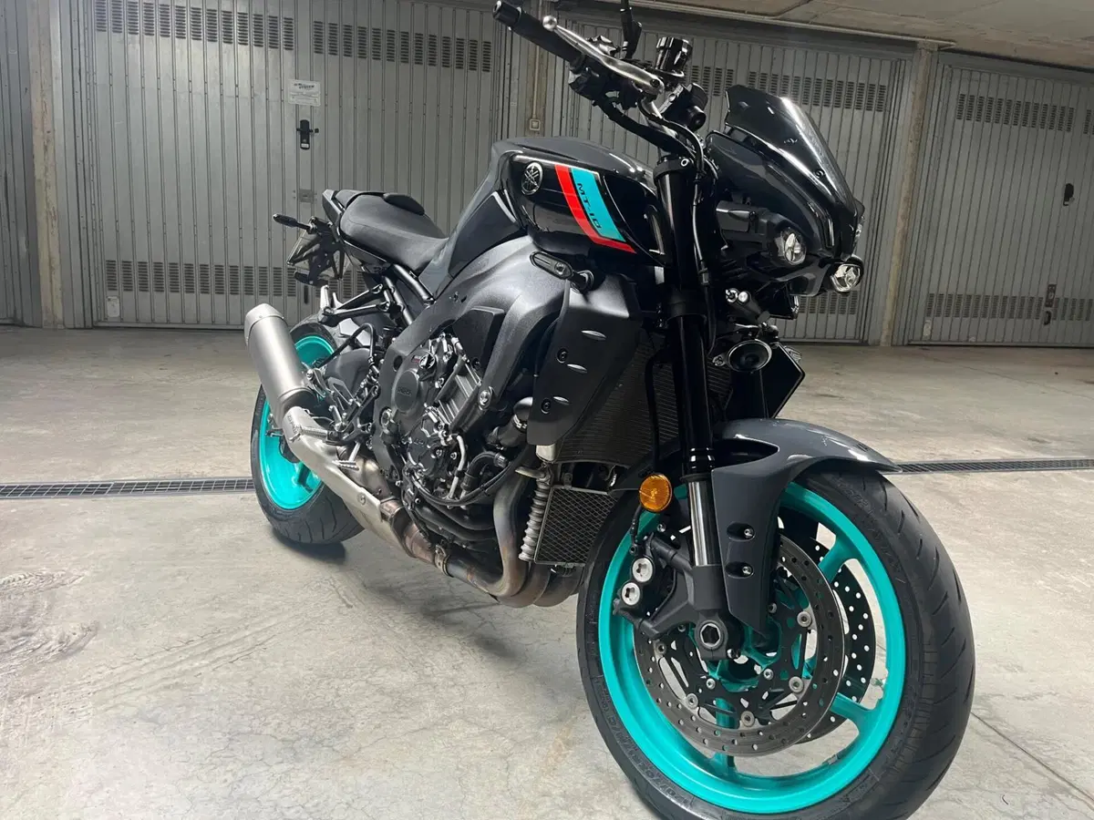Yamaha MT-10 (2022 - 26) (2)