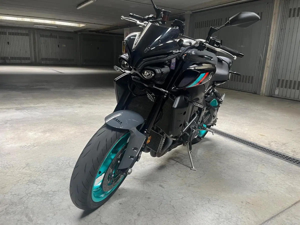 Yamaha MT-10 (2022 - 26) (4)
