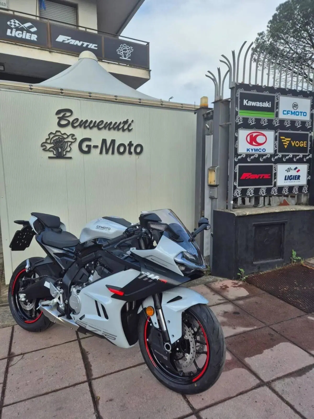 CFMOTO 675SR-R (2025 - 26)