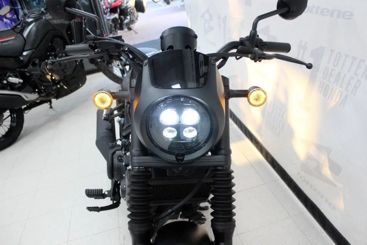Honda CMX 500 Rebel + Special Edition (2025 - 26) (4)