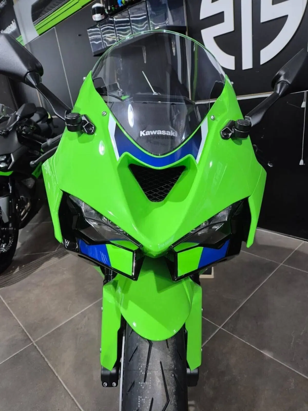 Kawasaki Ninja 636 ZX-6R (2024 - 26) (4)