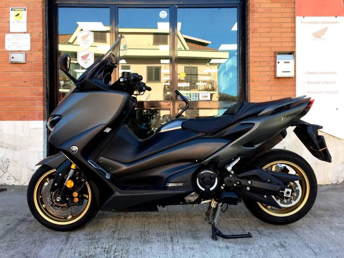 Yamaha T-Max 560 Tech Max (2021) (5)