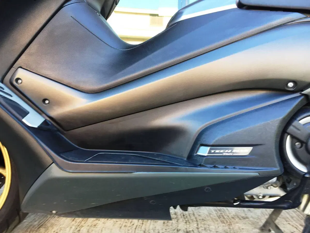 Yamaha T-Max 560 Tech Max (2021) (18)