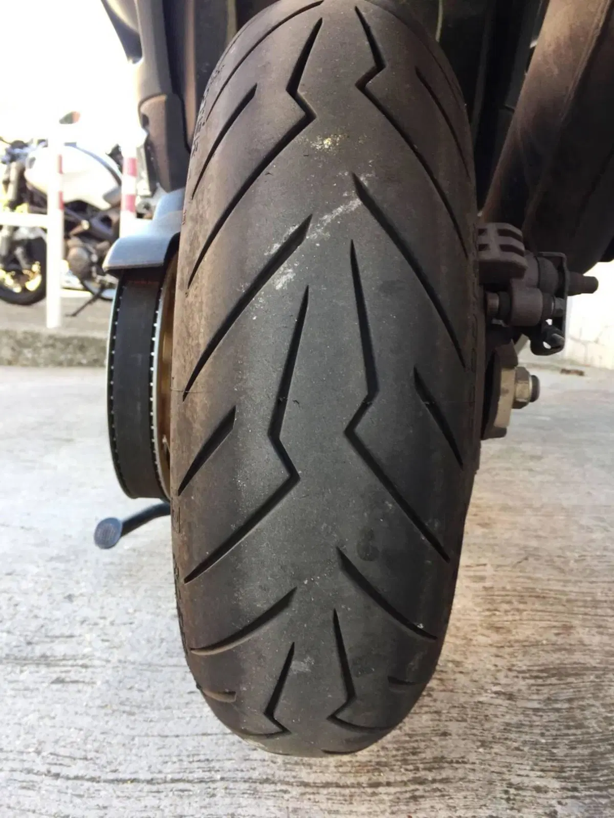 Yamaha T-Max 560 Tech Max (2021) (20)