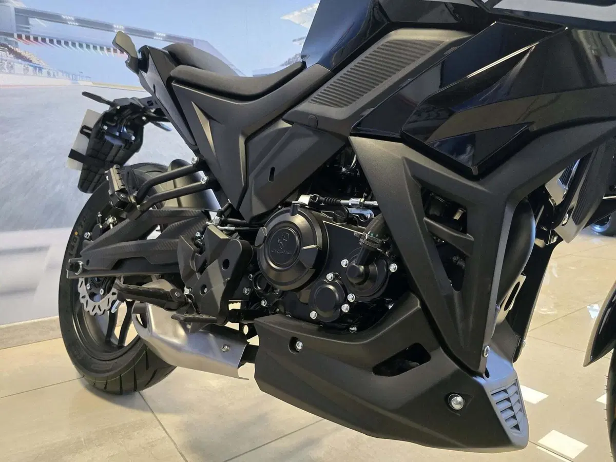 Cyclone Battlo 5S (2025 - 26) (19)