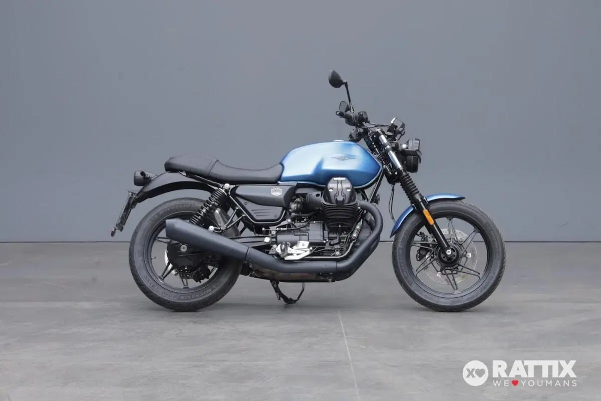 Moto Guzzi V7 Stone (2025 - 26) (4)