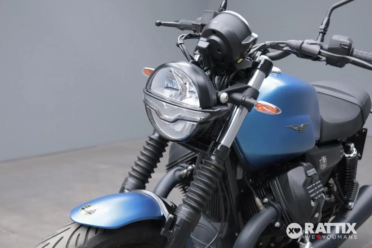 Moto Guzzi V7 Stone (2025 - 26) (6)