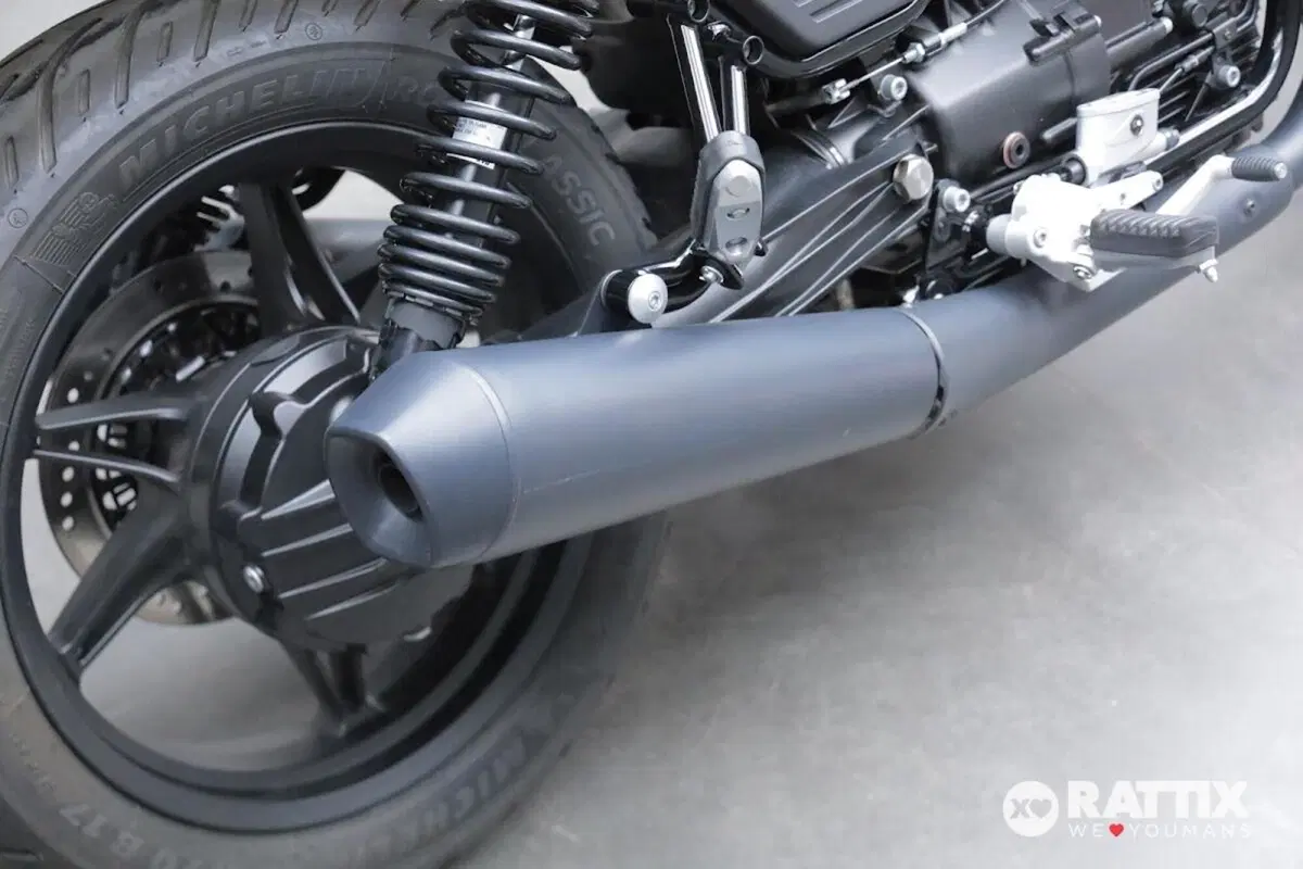 Moto Guzzi V7 Stone (2025 - 26) (7)