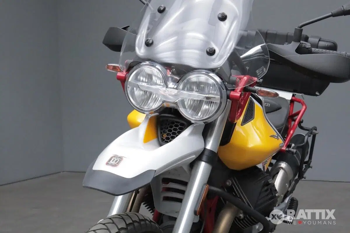 Moto Guzzi V85 TT Evocative Graphics (2019 - 20) (6)