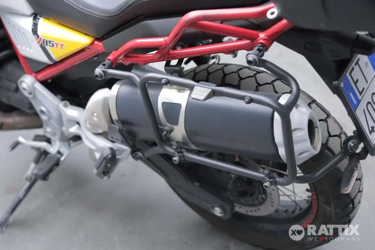 Moto Guzzi V85 TT Evocative Graphics (2019 - 20) (7)