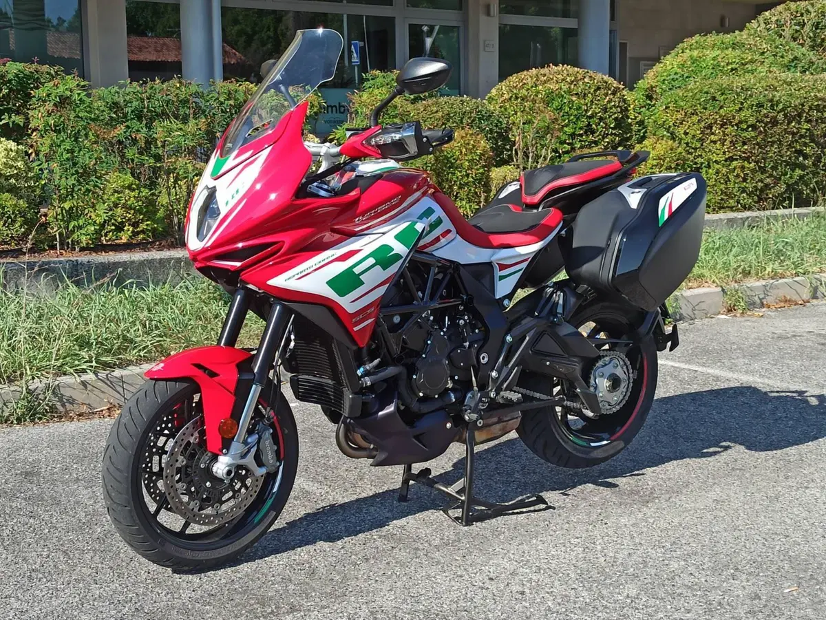 MV Agusta Turismo Veloce 800 RC SCS (2022 - 26)
