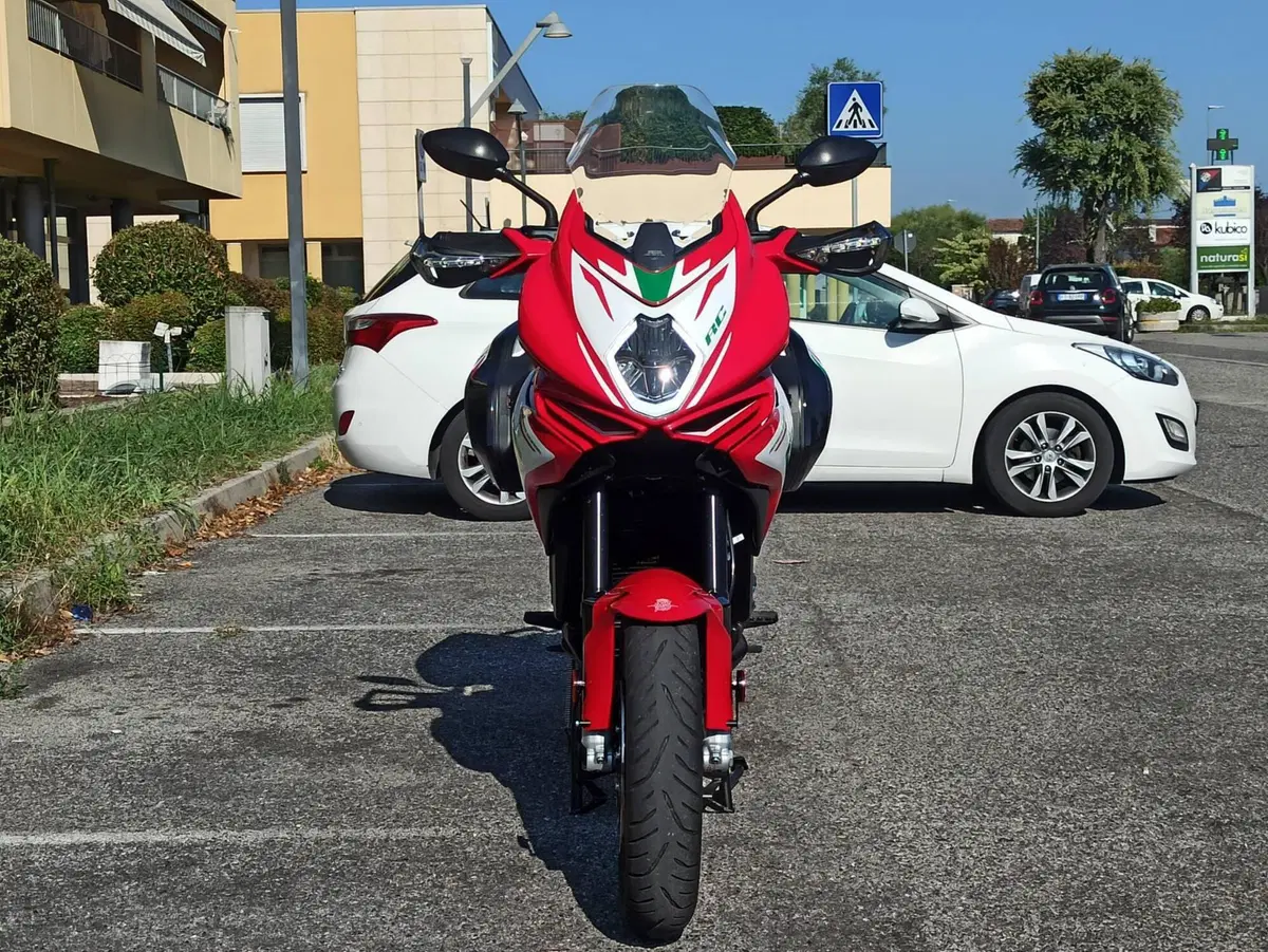 MV Agusta Turismo Veloce 800 RC SCS (2022 - 26) (8)