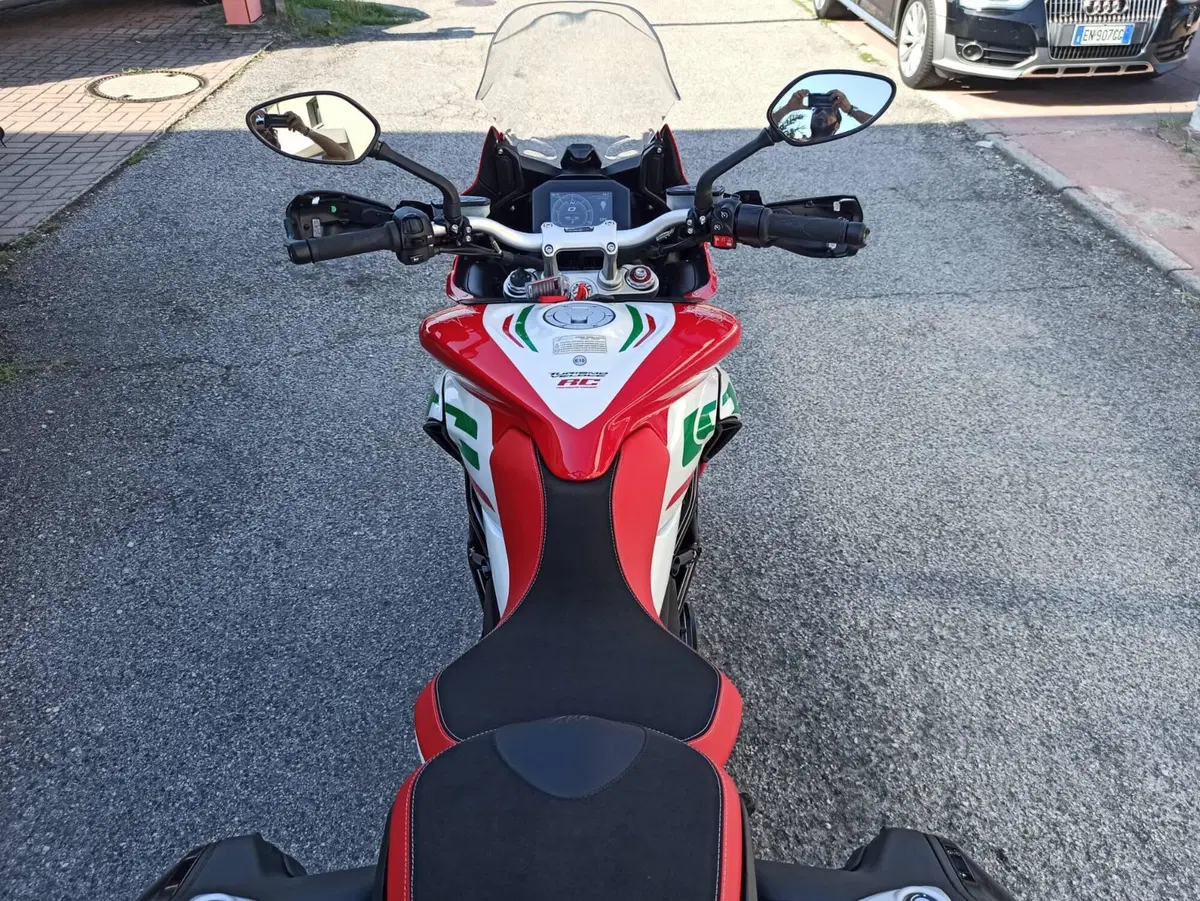 MV Agusta Turismo Veloce 800 RC SCS (2022 - 26) (9)