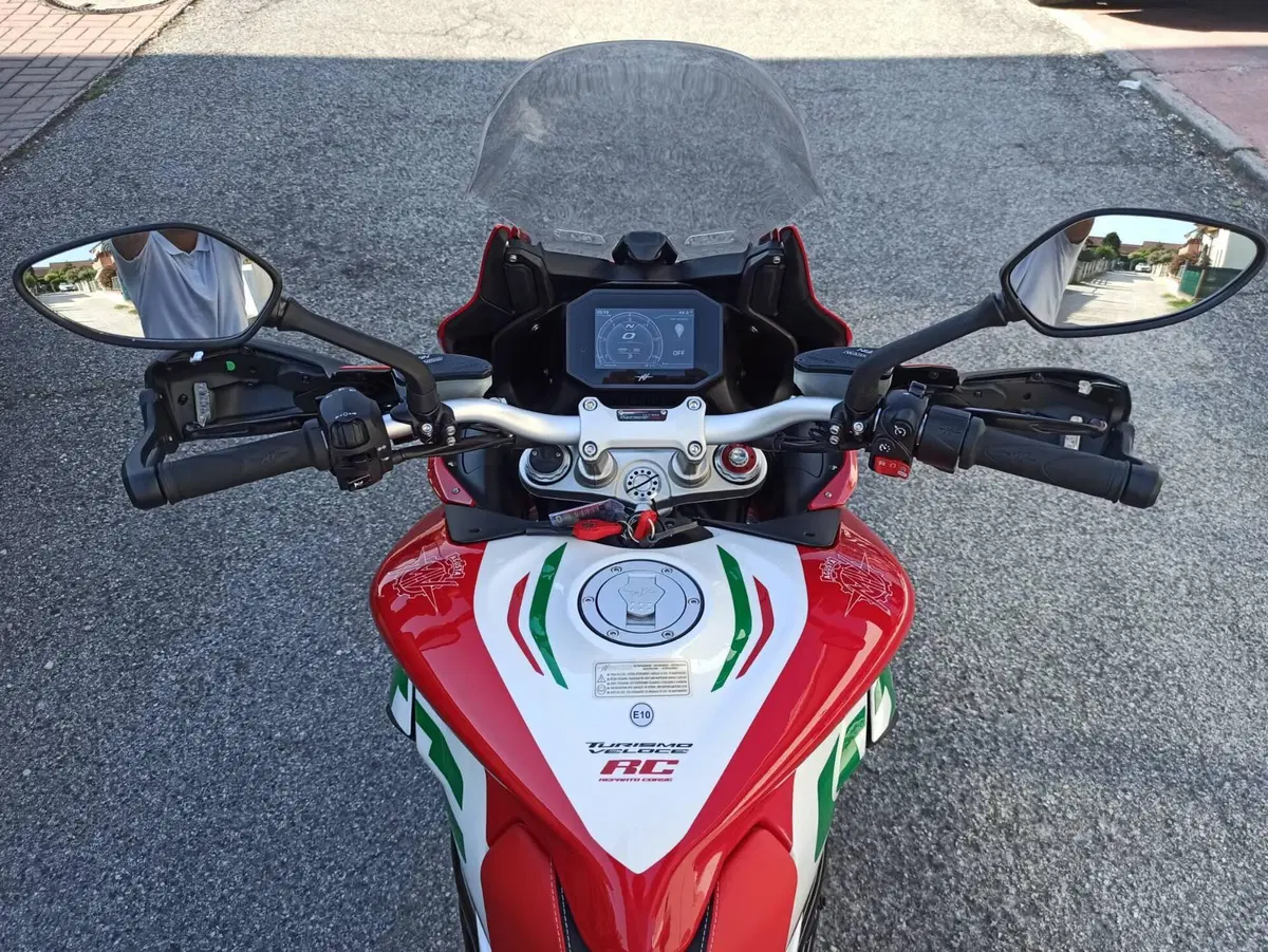 MV Agusta Turismo Veloce 800 RC SCS (2022 - 26) (10)