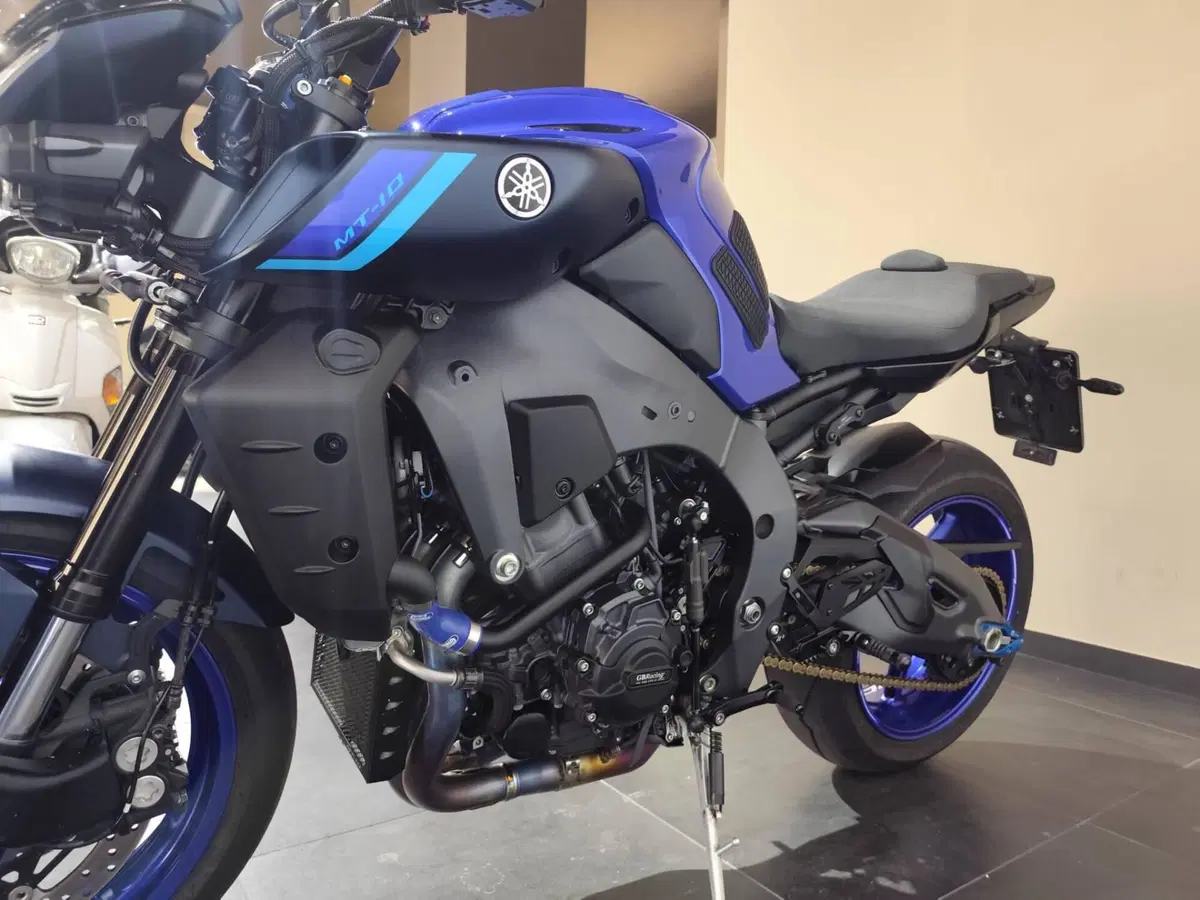Yamaha MT-10 (2022 - 26) (7)