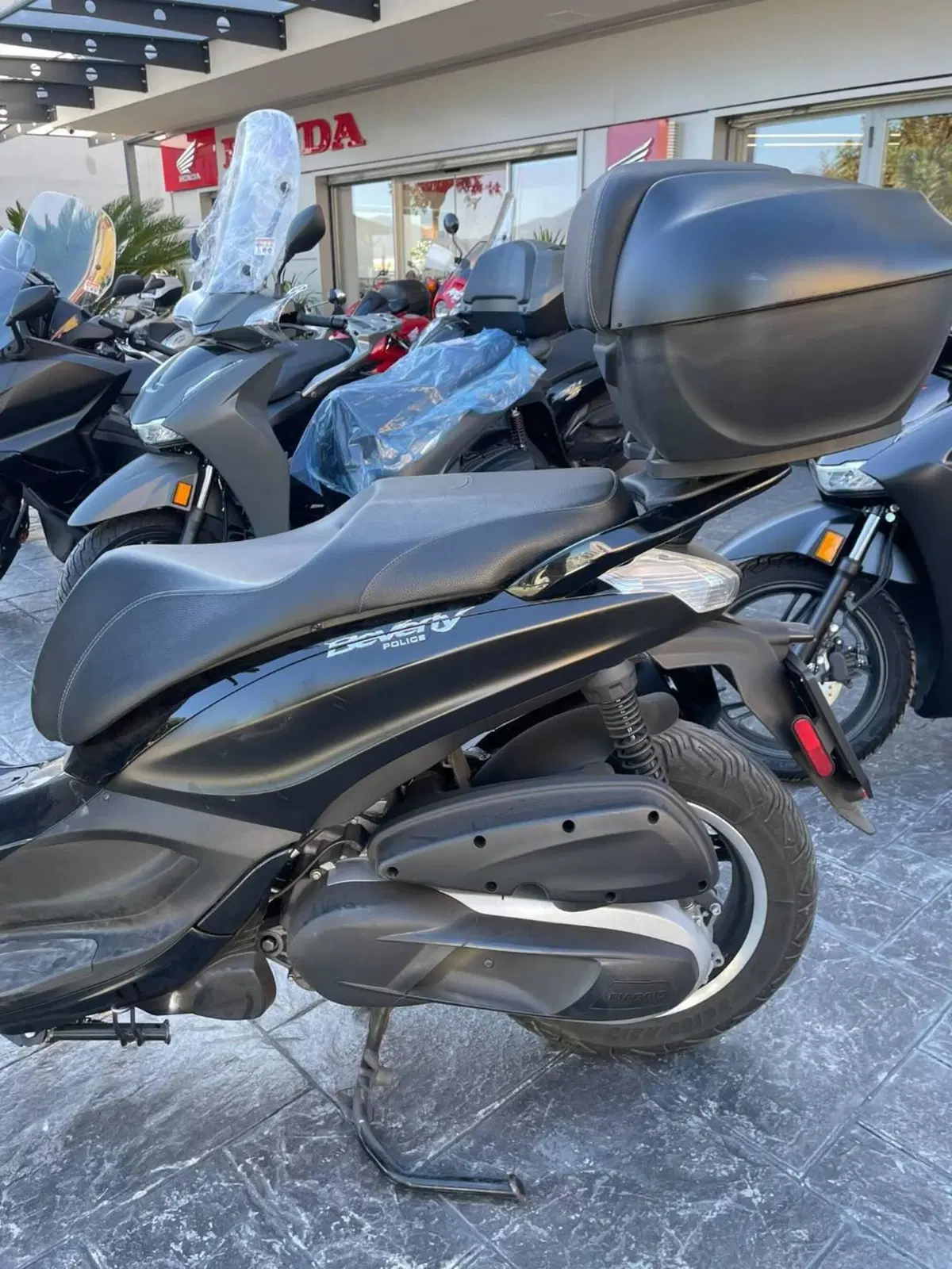 Piaggio Beverly 350 ABS (2016 - 20) (6)