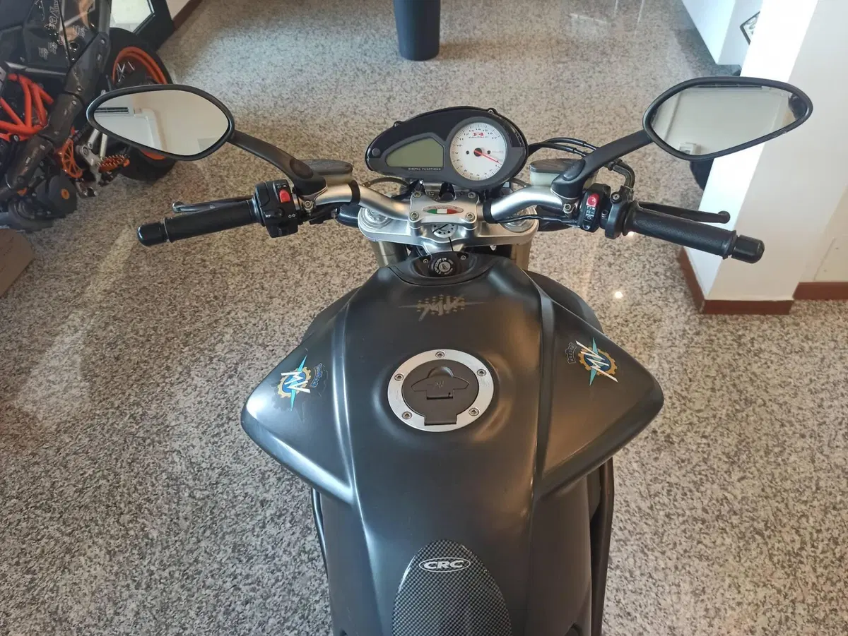 MV Agusta Brutale 750 S (2002 - 06) (10)