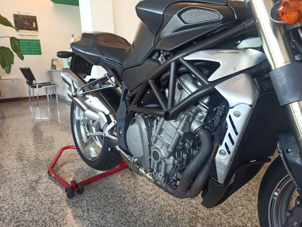 MV Agusta Brutale 750 S (2002 - 06) (12)