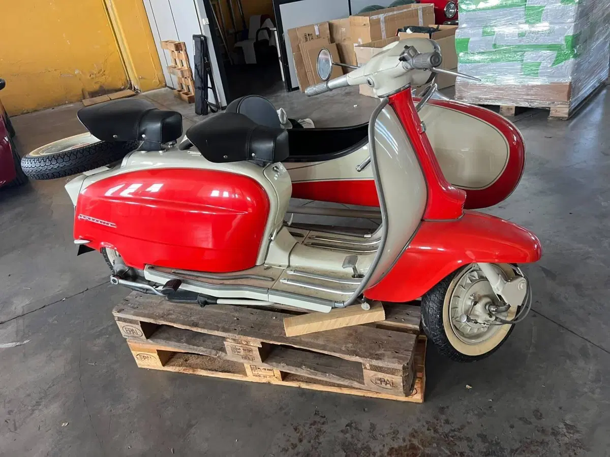 Lambretta Li 150 con sidecar in metallo omologato (10)
