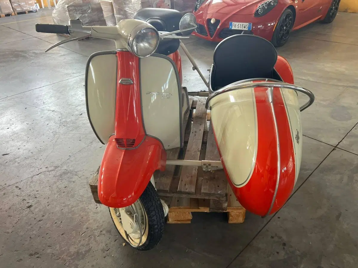 Lambretta Li 150 con sidecar in metallo omologato (11)