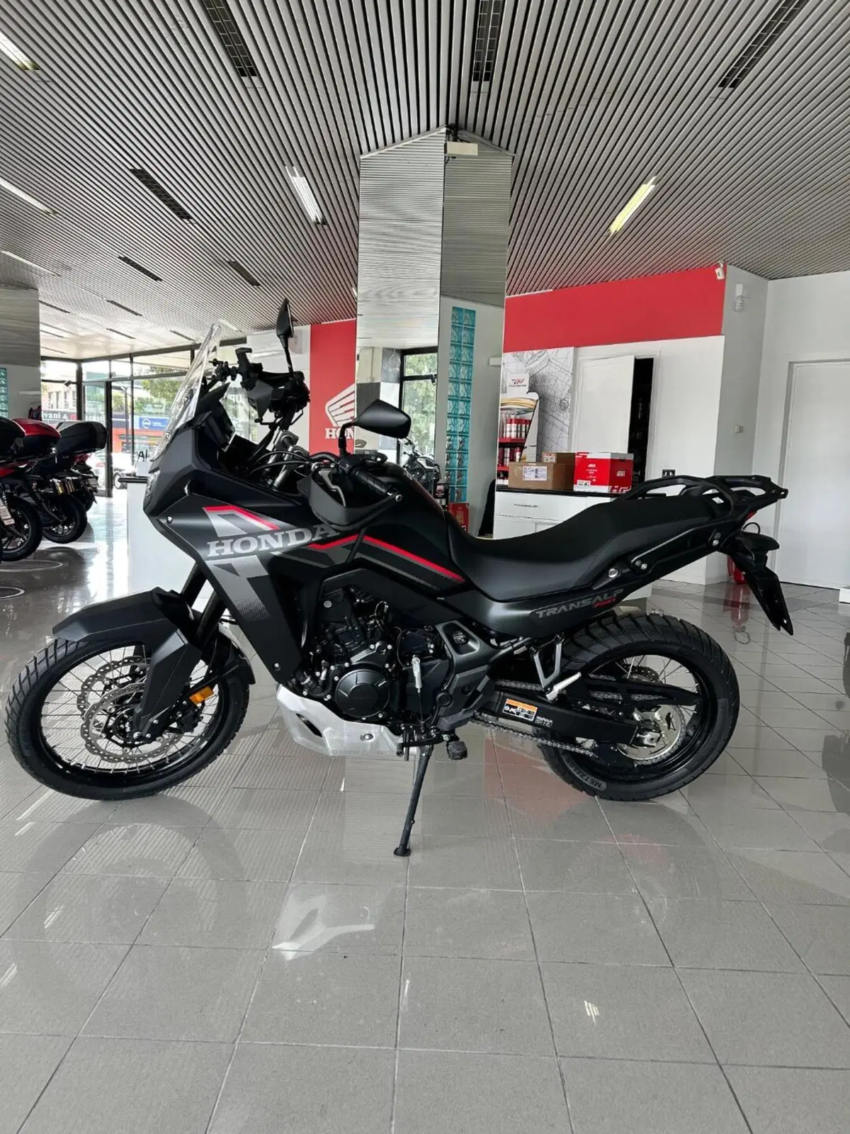 Honda Transalp XL750 (2026) (2)