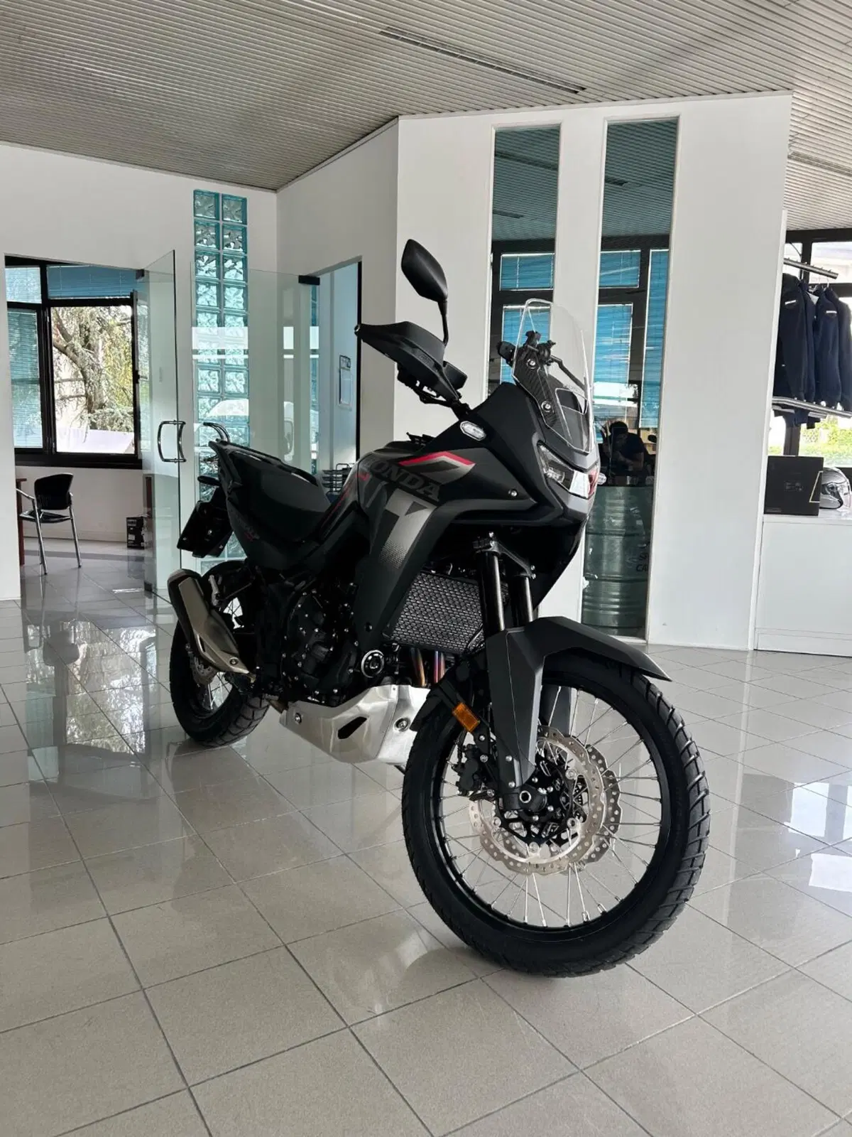 Honda Transalp XL750 (2026) (3)