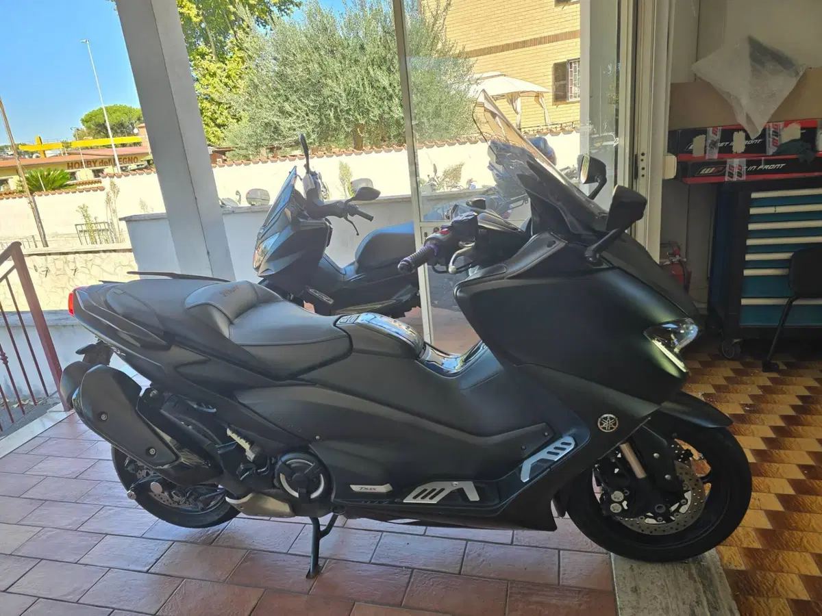 Yamaha T-Max 560 (2020 - 21)