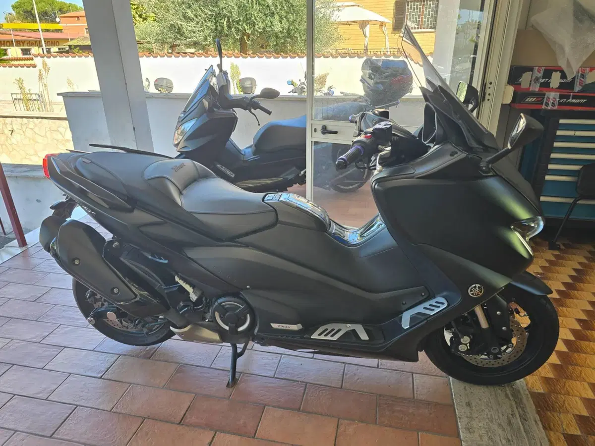 Yamaha T-Max 560 (2020 - 21) (3)