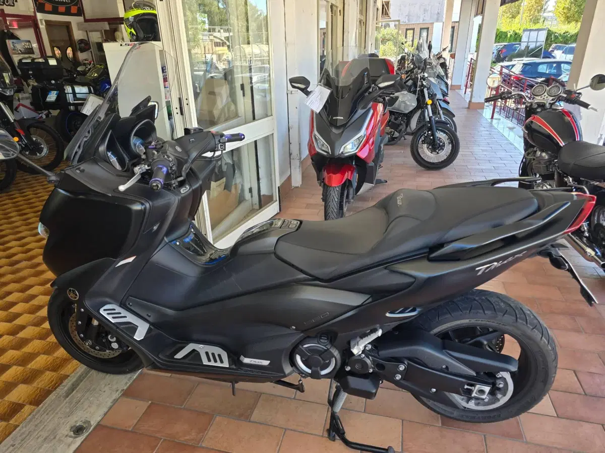 Yamaha T-Max 560 (2020 - 21) (2)