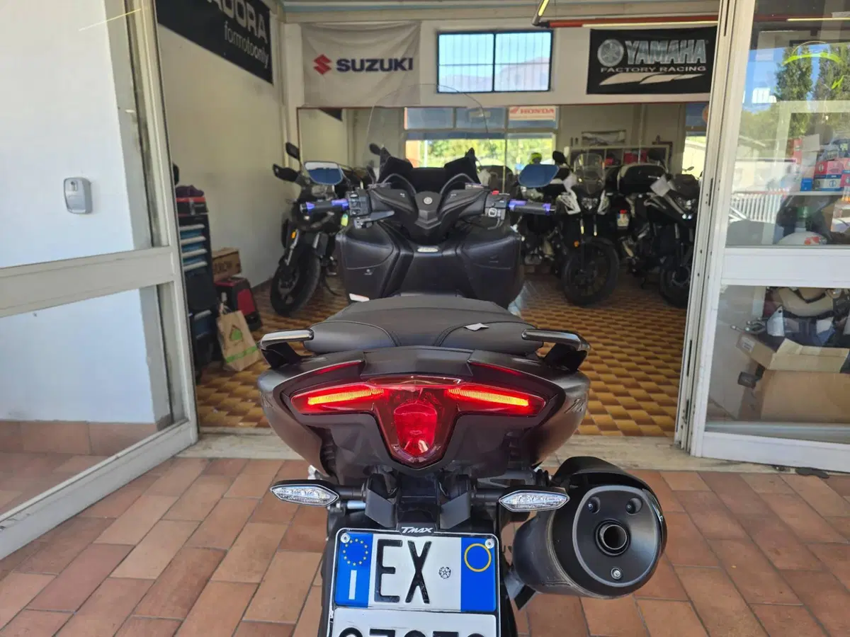 Yamaha T-Max 560 (2020 - 21) (6)