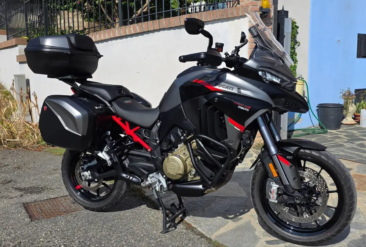 Ducati Multistrada V4 S Grand Tour (2024) (2)