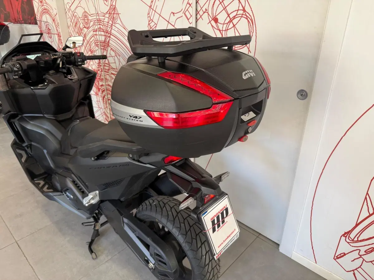 Honda Forza 750 (2025 - 26) (16)