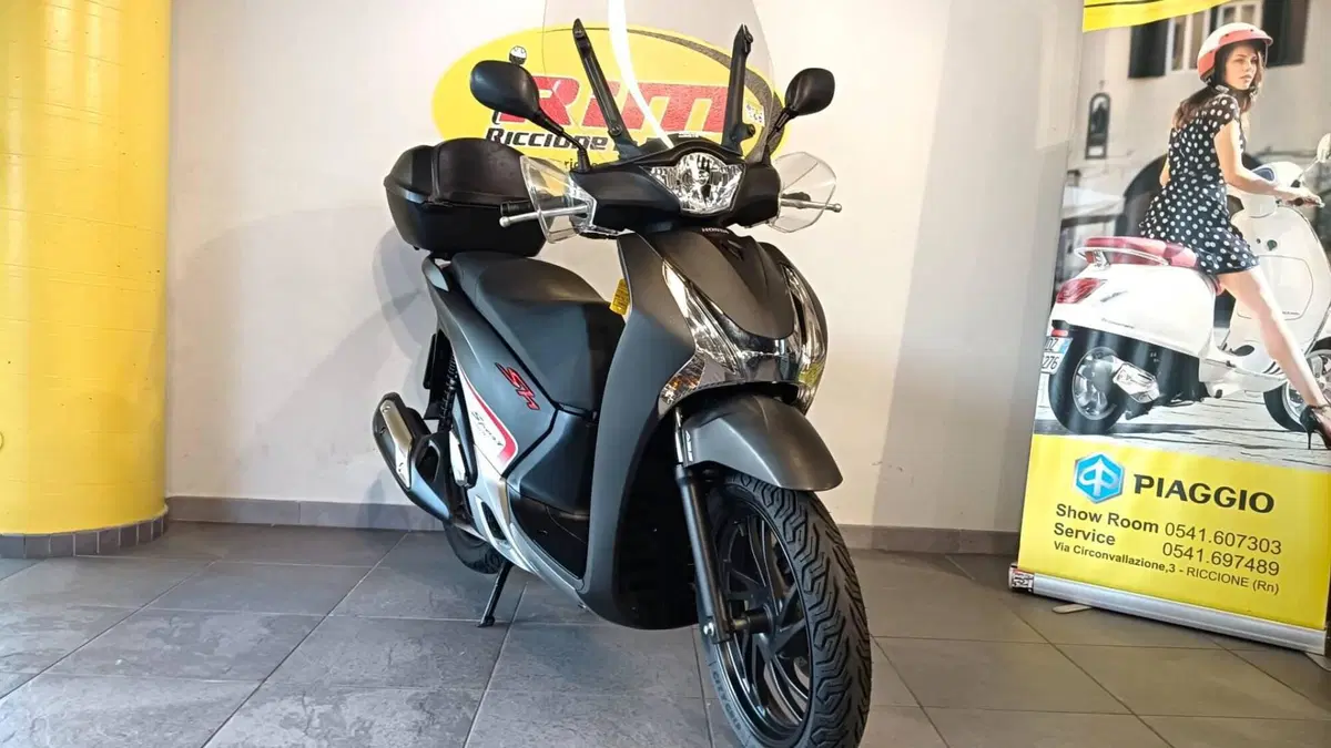 Honda SH 150i ABS (2013 - 16) (3)