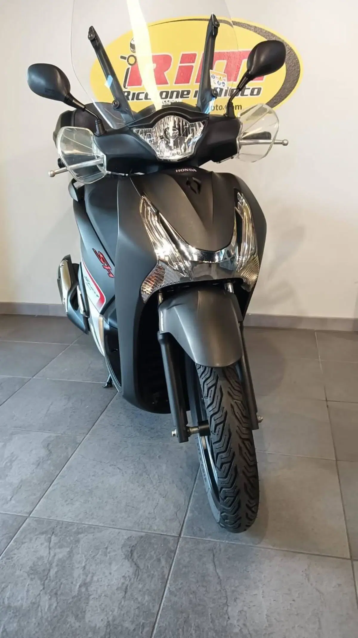 Honda SH 150i ABS (2013 - 16) (10)