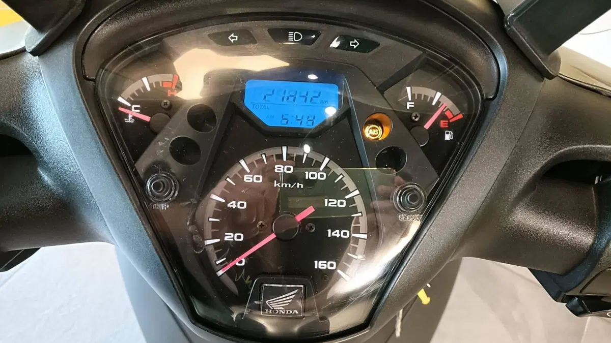 Honda SH 150i ABS (2013 - 16) (7)