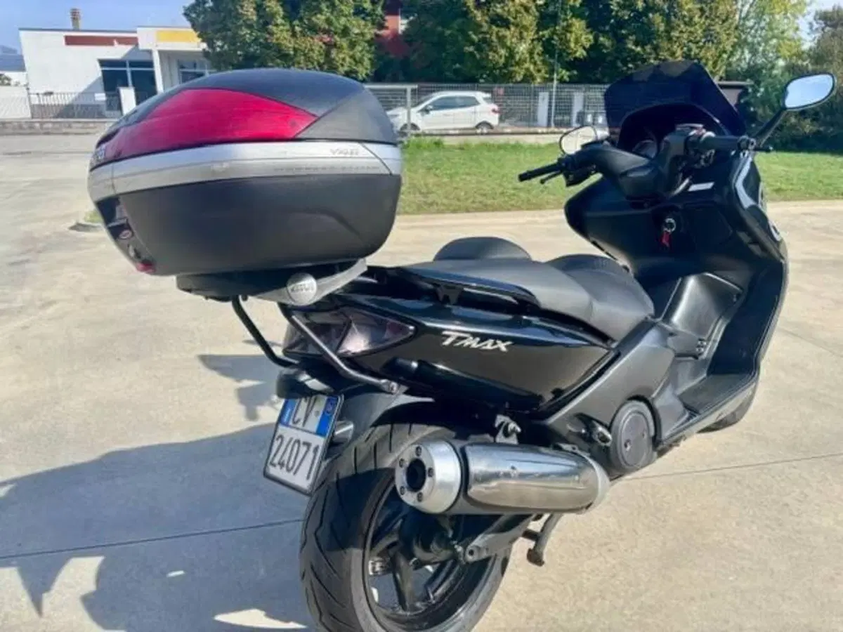 Yamaha T-Max 500 Black Max (2006 - 07) (5)