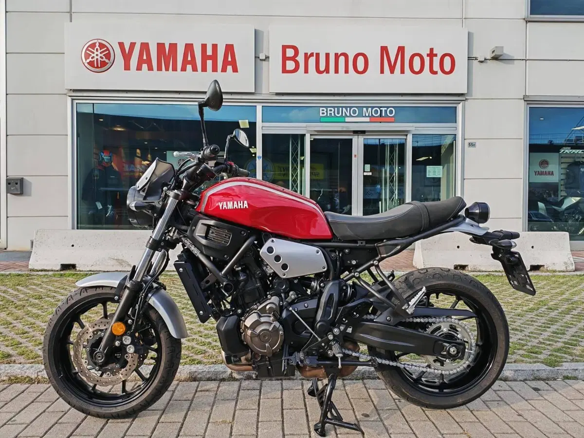 Yamaha XSR 700 ABS (2016 - 20) (2)