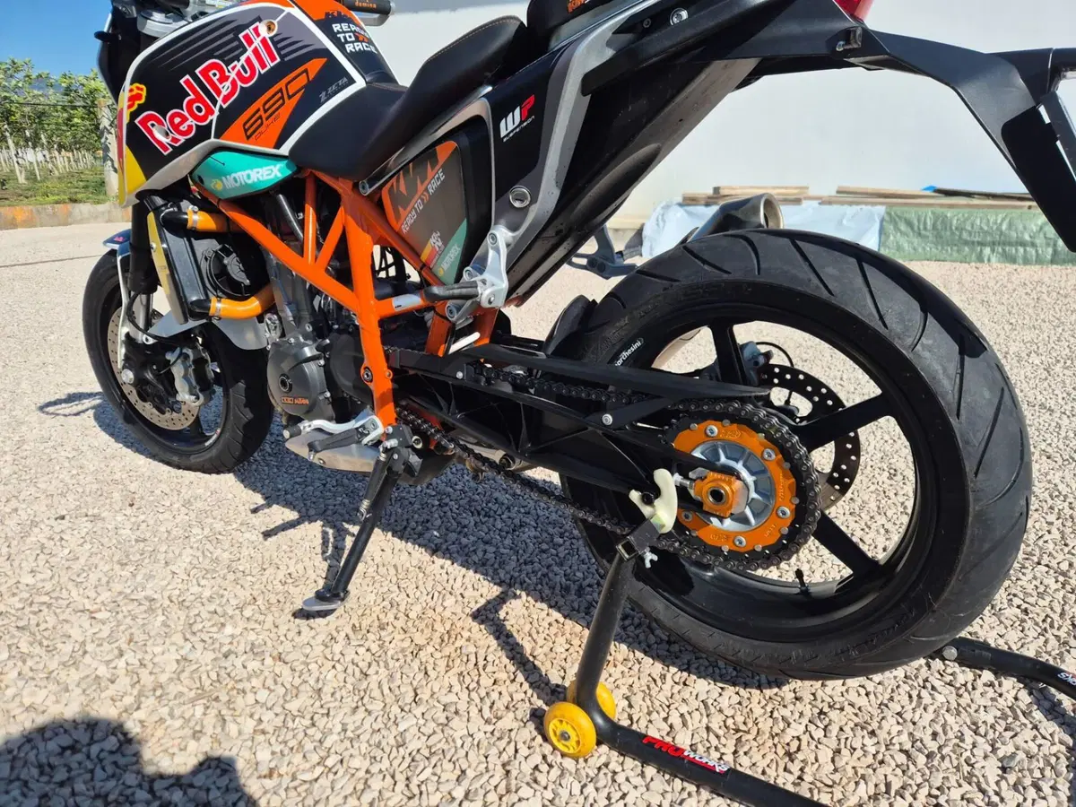 KTM 690 Duke (2012 - 16) (4)