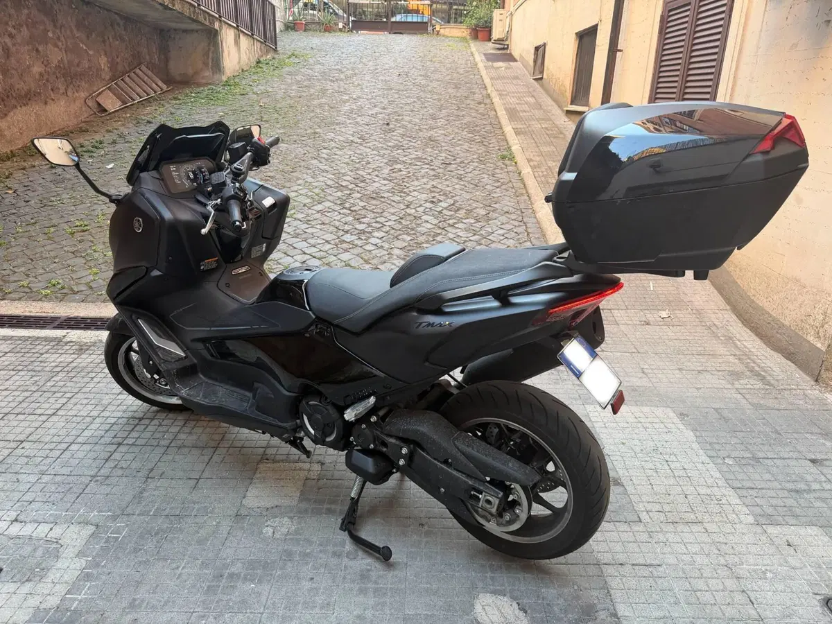 Yamaha T-Max 560 Tech Max (2025 - 26) (3)