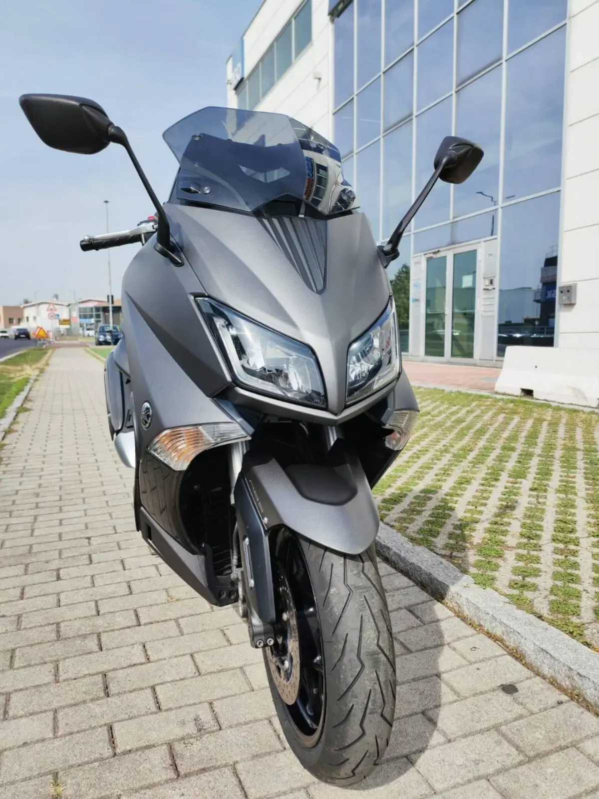 Yamaha T-Max 530 (2015 - 16) (3)