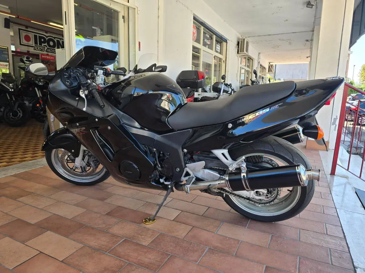 Honda CBR 1100 XX Superblackbird (1996 - 98) (4)