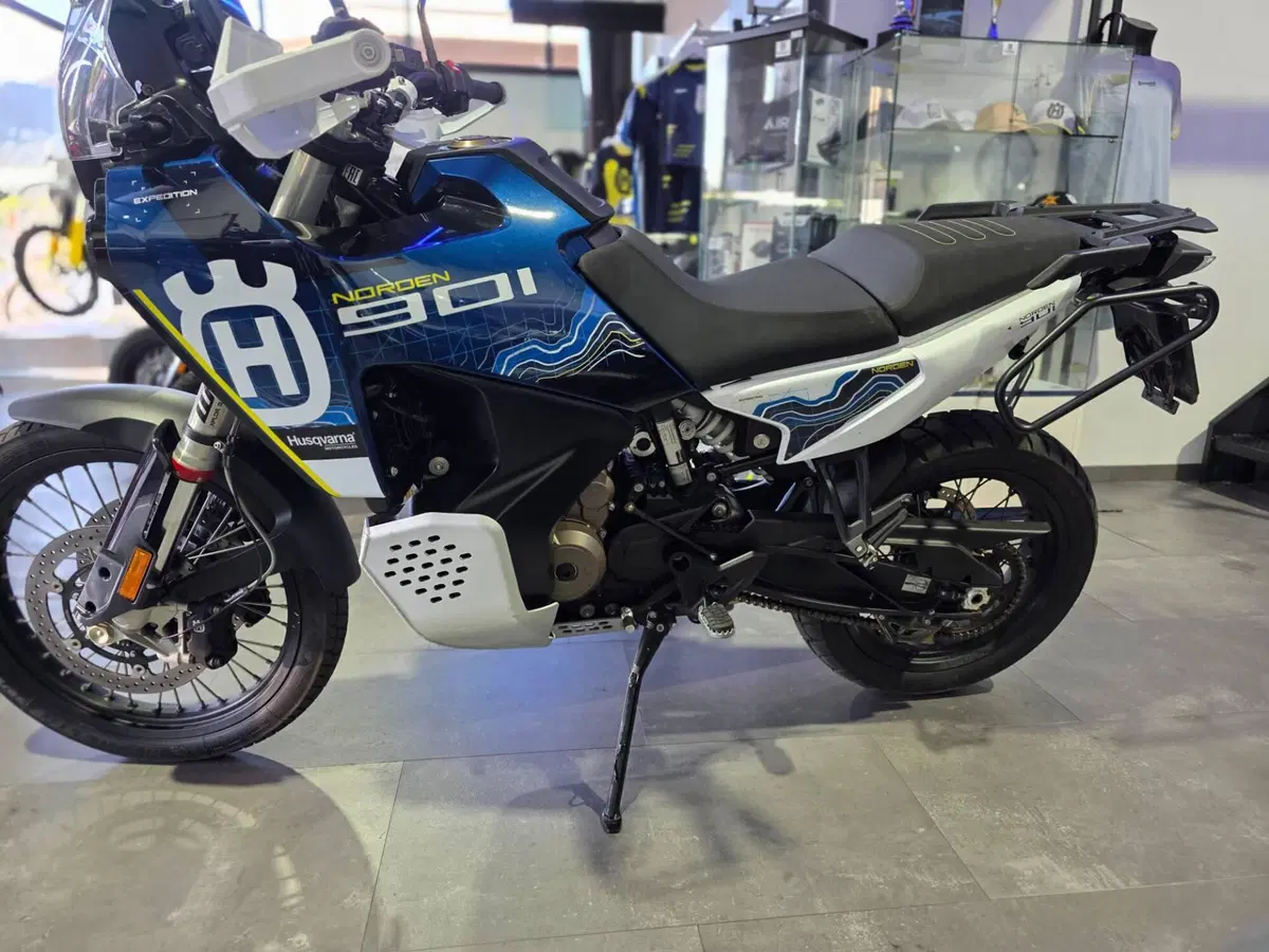Husqvarna Norden 901 Expedition (2023 - 24) (2)