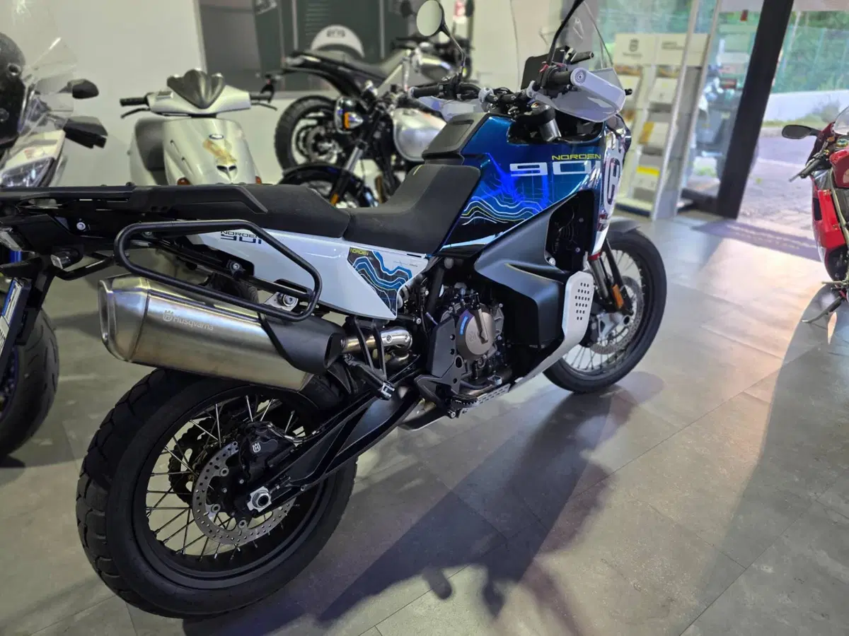 Husqvarna Norden 901 Expedition (2023 - 24) (3)