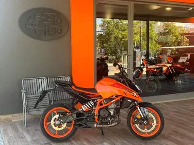KTM 390 Duke (2024 - 25) usata