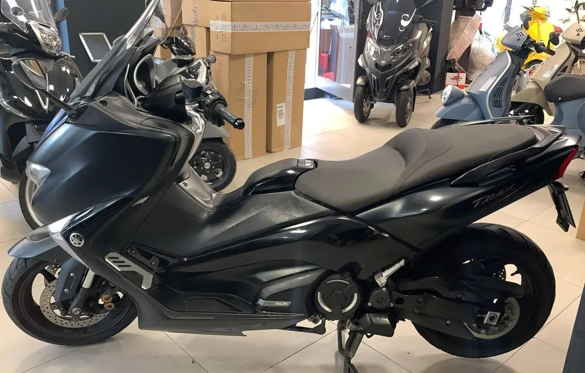 Yamaha T-Max 530 SX (2017 - 19) (3)