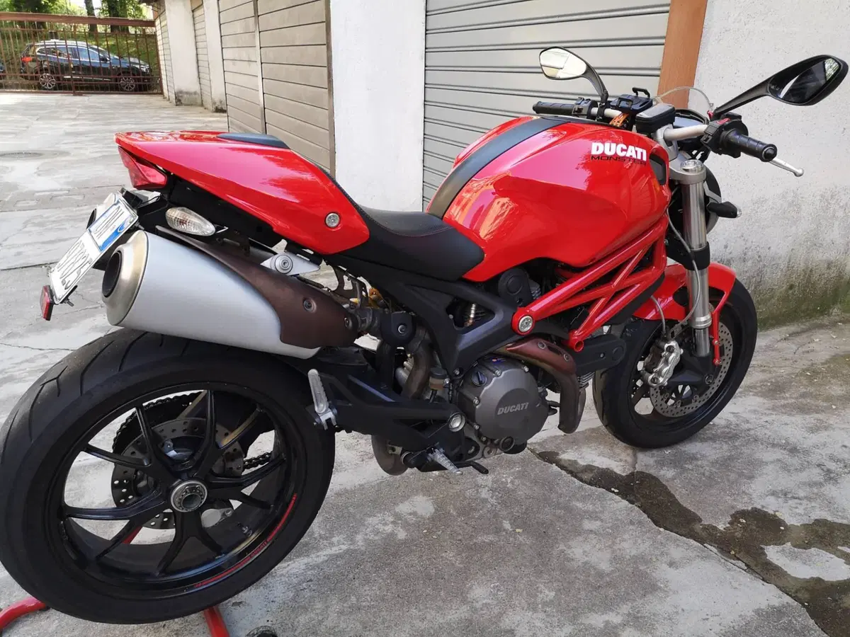 Ducati Monster 796 (2010 - 13) (3)