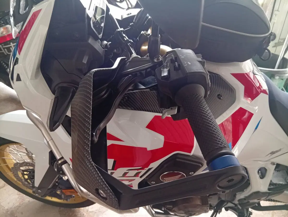 Honda Africa Twin CRF 1100L Adventure Sports DCT Travel Edition (2024 - 26) (6)