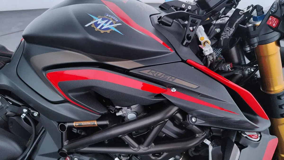 MV Agusta Rush 1000 (2020) (15)