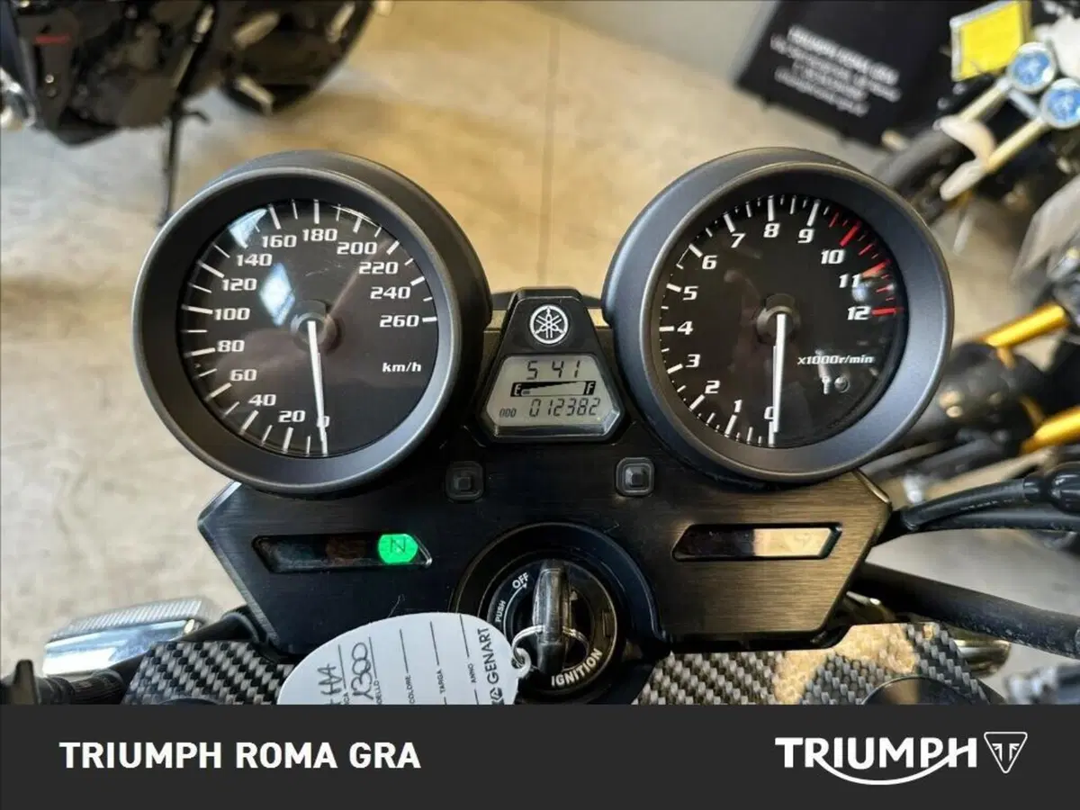 Yamaha XJR 1300 (2015 - 17) (4)