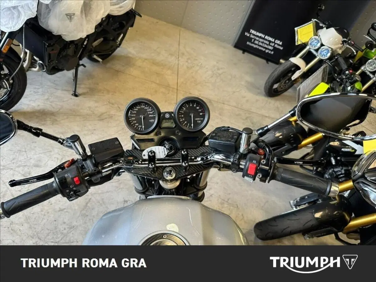 Yamaha XJR 1300 (2015 - 17) (16)